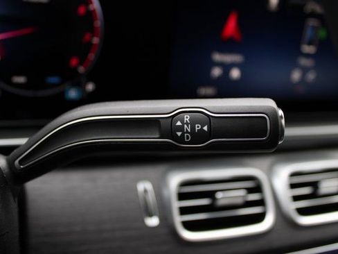 New 2026 Mercedes-Benz GLS 450 4MATIC image 23