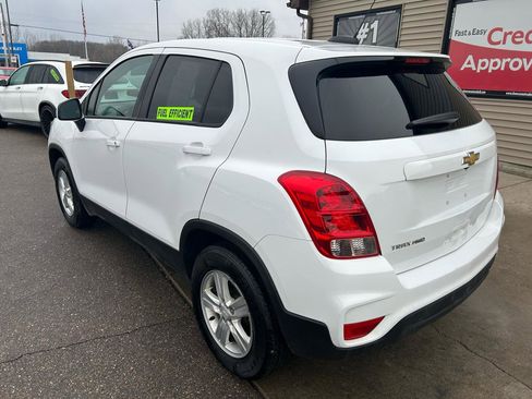 Used 2022 Chevrolet Trax LS w/ Tint and Cruise Package image 7