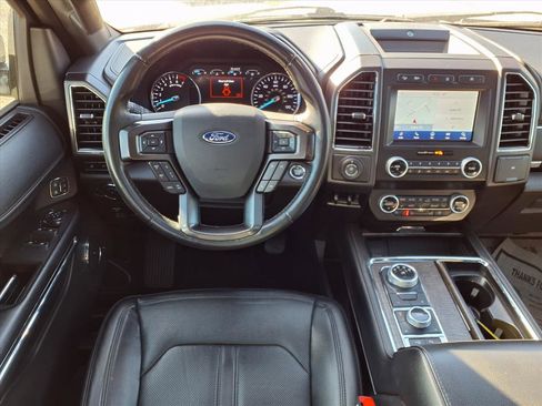 Used 2021 Ford Expedition Limited image 3