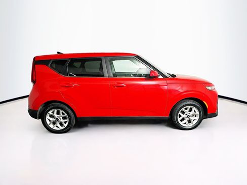 Used 2022 Kia Soul LX w/ Technology Package FWD image 10