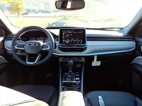 New 2026 Jeep Compass Limited image 8