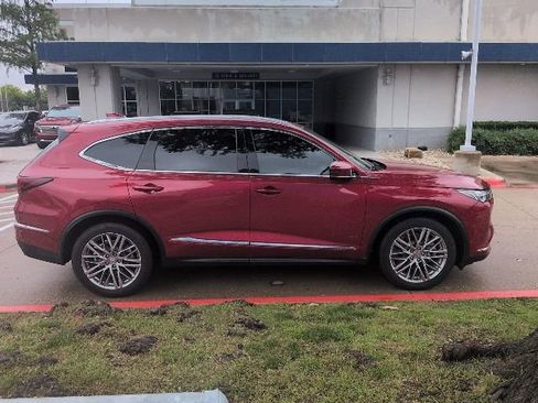 Used 2023 Acura MDX SH-AWD w/ Advance Package image 4