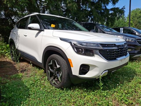 Used 2024 Kia Seltos EX AWD/4WD image 1