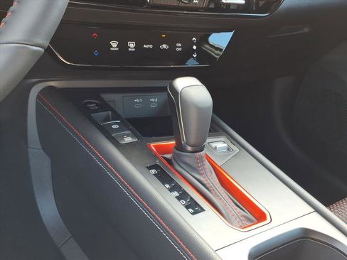 New 2026 Nissan Kicks SR image 10