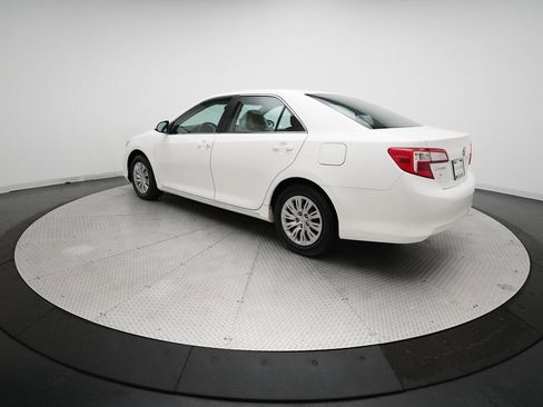 Used 2012 Toyota Camry LE image 12
