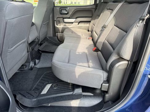 Used 2018 Chevrolet Silverado 1500 LT w/ All Star Edition AWD/4WD image 22