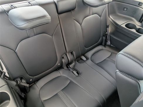 Used 2025 Honda Pilot EX-L image 38