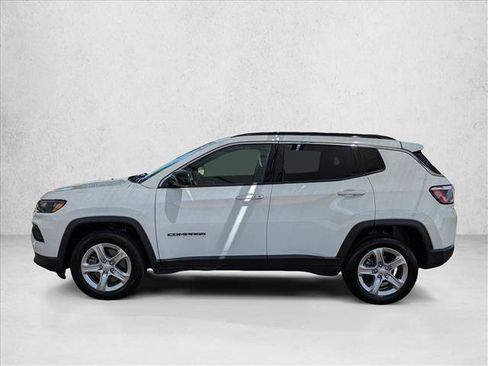 Used 2023 Jeep Compass Latitude AWD/4WD image 9