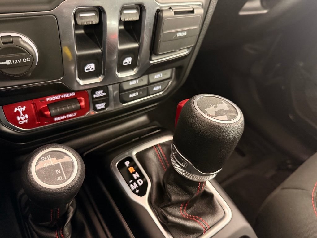 Used 2021 Jeep Wrangler Rubicon AWD/4WD image 35