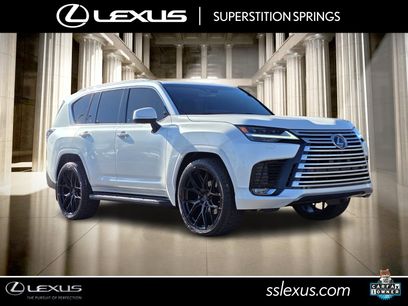 Used 2024 Lexus LX 600 4WD w/ Premium Package