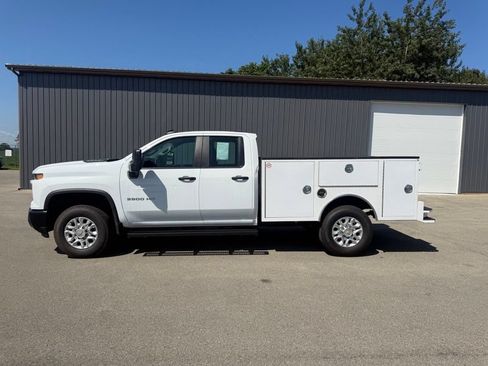 Used 2026 Chevrolet Silverado 3500 W/T AWD/4WD image 17