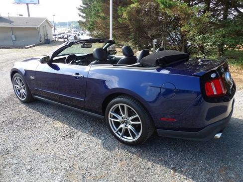 Used 2011 Ford Mustang GT Premium w/ Electronics Pkg RWD image 10