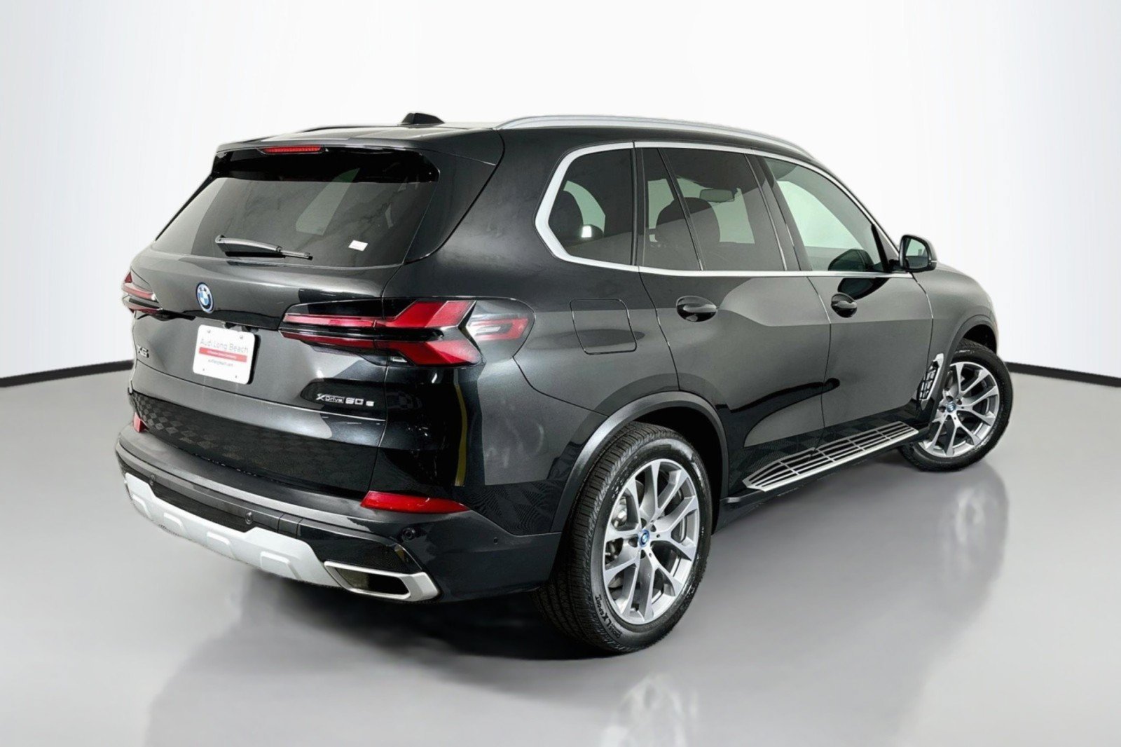 Used 2025 BMW X5 xDrive50e AWD/4WD image 14