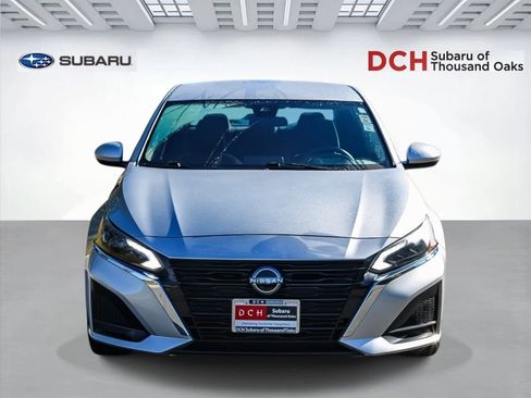 Used 2023 Nissan Altima 2.5 SV image 2