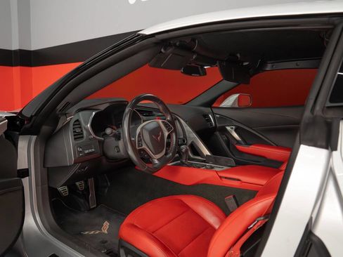 Used 2017 Chevrolet Corvette Grand Sport w/ Z07 Performance Package RWD image 29