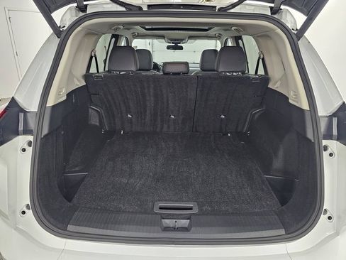 Used 2024 Nissan Rogue SV w/ SV Premium Package FWD image 24