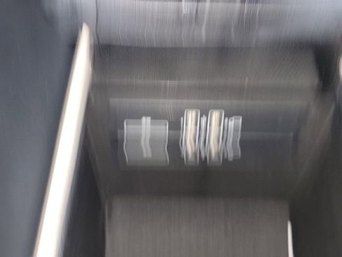 Used 2019 Mercedes-Benz GLC 350e 4MATIC image 27