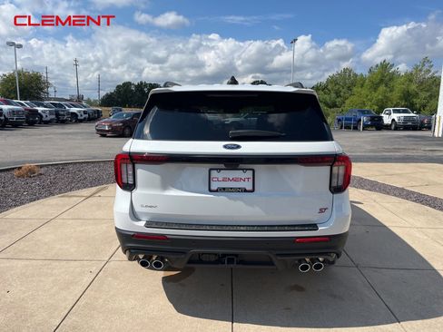 New 2025 Ford Explorer ST image 22