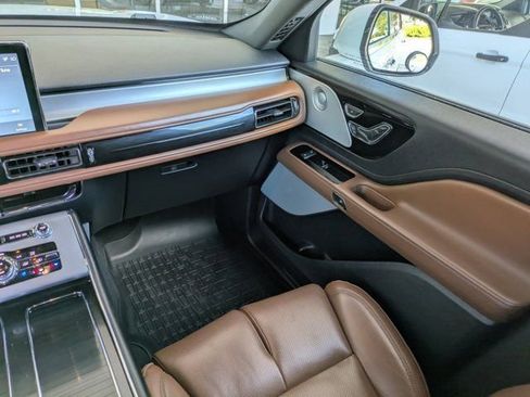 Used 2022 Lincoln Aviator Reserve w/ Equipment Group 201A image 15
