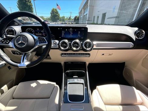 Used 2026 Mercedes-Benz GLB 250 4MATIC image 15