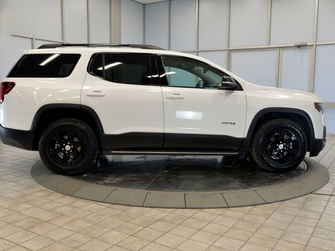 Used 2022 GMC Acadia AT4 w/ Technology Package image 9