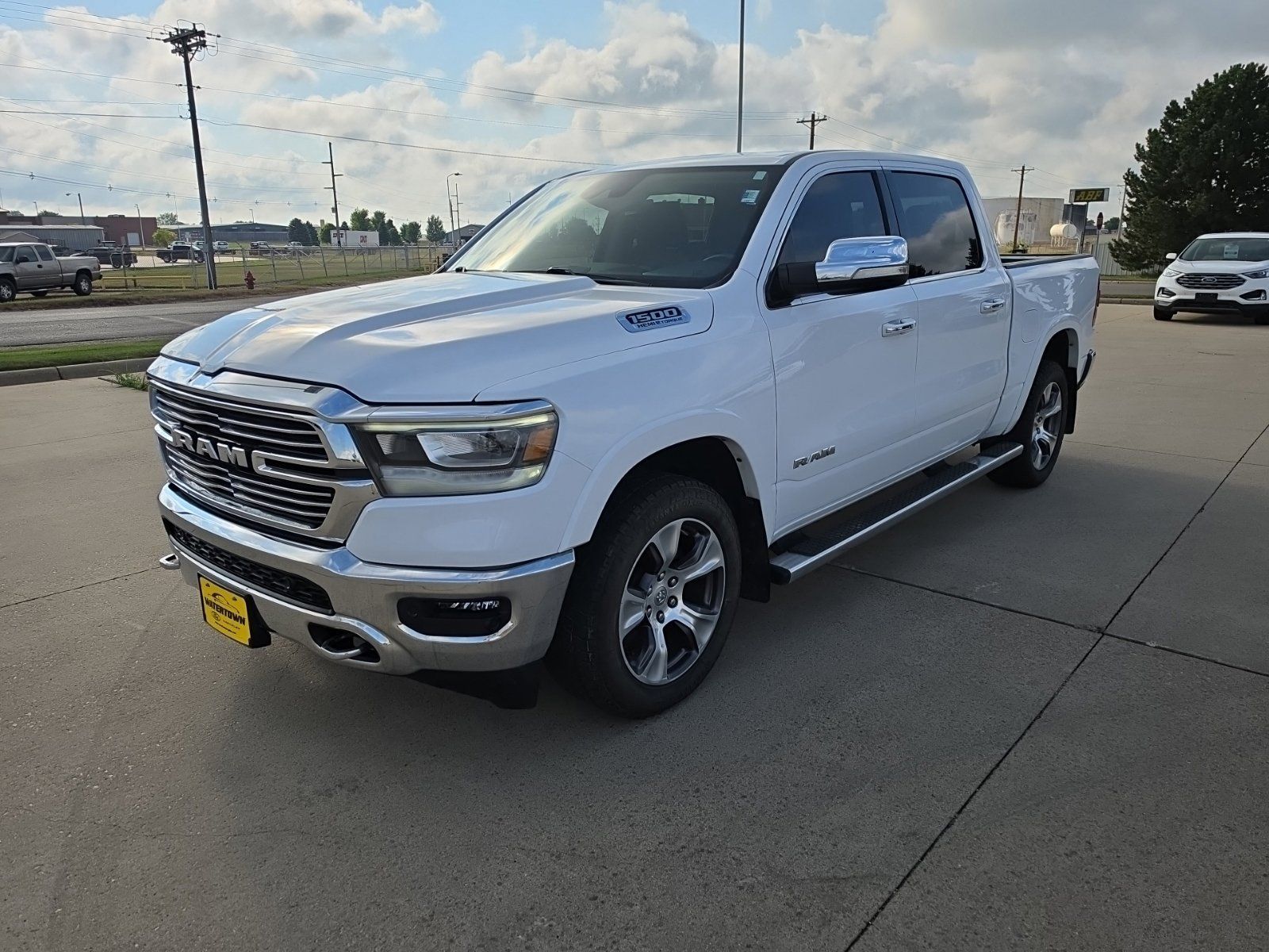 Used 2022 RAM 1500 Laramie AWD/4WD image 4