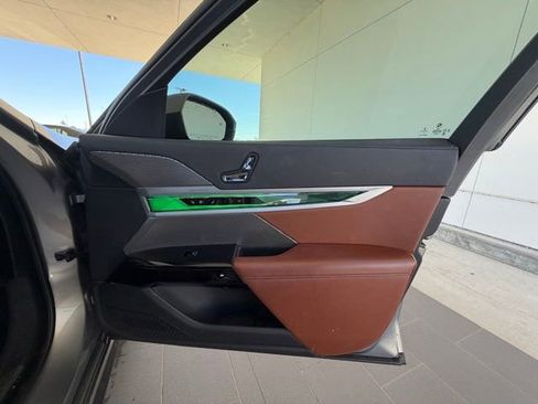 Used 2023 BMW 740i 740i w/ Executive Package image 38