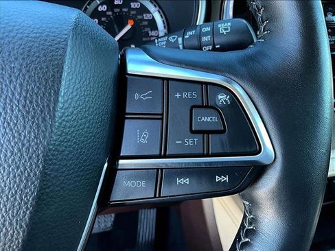 Used 2020 Toyota Highlander Limited image 21