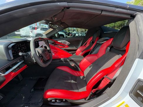 Used 2021 Chevrolet Corvette Stingray Premium Conv w/ Z51 Performance Package RWD image 13