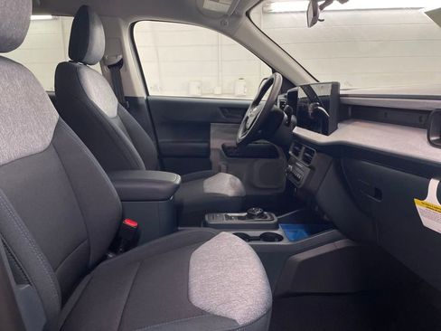 New 2025 Ford Maverick XLT image 26