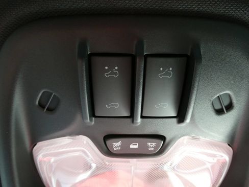 Used 2026 GMC Canyon AT4 w/ Technology Plus Package AWD/4WD image 29