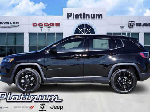New 2026 Jeep Compass Latitude image 3
