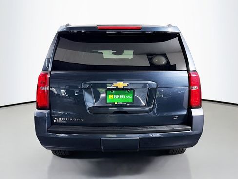 Used 2020 Chevrolet Suburban LT w/ Luxury Package RWD image 8