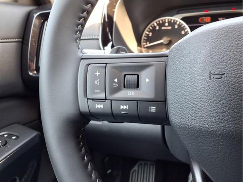New 2026 Nissan Pathfinder SV FWD image 19