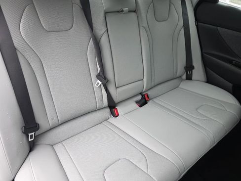 New 2026 Hyundai Elantra Limited FWD image 22