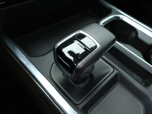 Used 2022 Chevrolet Silverado 1500 LT Trail Boss w/ LT Trail Boss Premium Package image 19