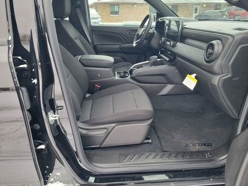 Used 2025 Chevrolet Colorado W/T w/ Advanced Trailering Package image 27