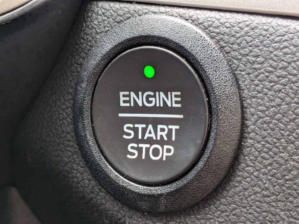 Used 2022 Ford Escape SEL FWD image 31