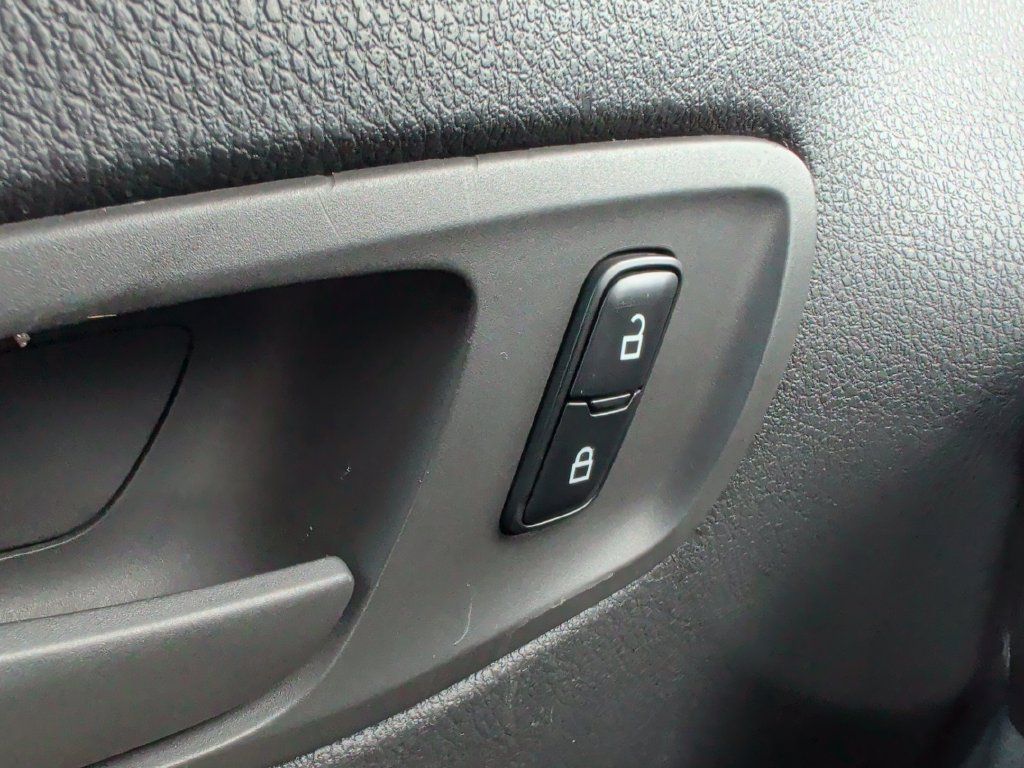 Used 2016 Ford Transit Connect XL FWD image 24