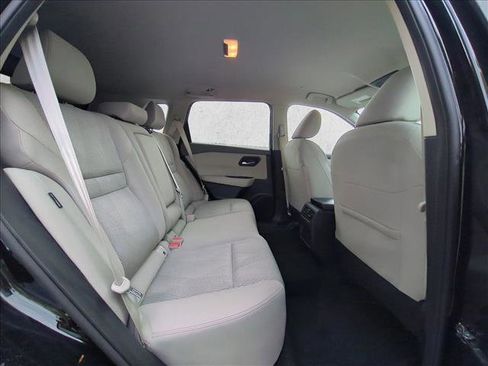 Used 2024 Nissan Rogue SV image 19