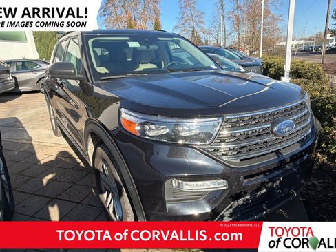 Used 2024 Ford Explorer XLT w/ Equipment Group 202A image 1