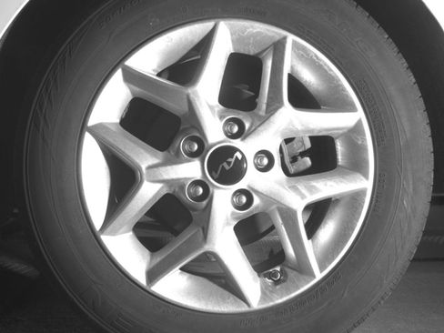 Used 2025 Kia Soul LX w/ LX Technology Package FWD image 19