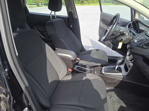 Used 2016 Ford Fiesta SE FWD image 13
