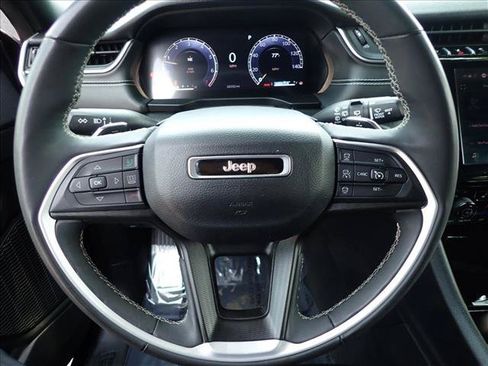 Used 2024 Jeep Grand Cherokee Altitude AWD/4WD image 14
