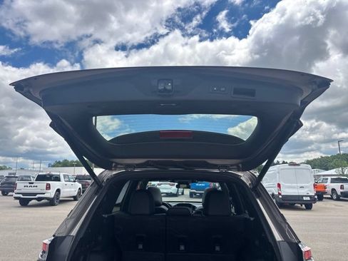 Used 2025 Subaru Forester Limited AWD/4WD image 14