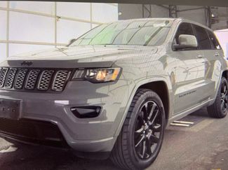 Used 2020 Jeep Grand Cherokee Altitude video 1