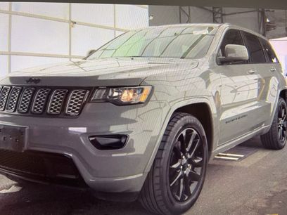 Used 2020 Jeep Grand Cherokee Altitude