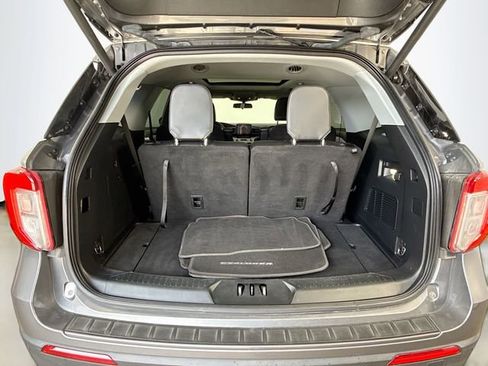 Used 2022 Ford Explorer XLT w/ Equipment Group 202A RWD image 27