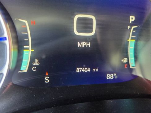 Used 2024 Chrysler Pacifica Touring-L FWD image 30