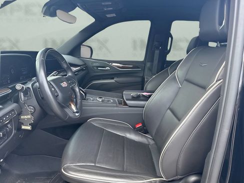 Used 2023 Cadillac Escalade Premium Luxury w/ Performance Package AWD/4WD image 7
